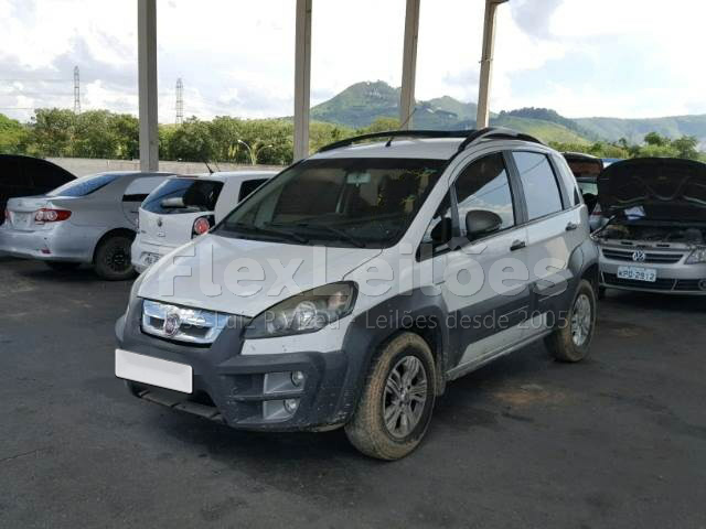 LOTE 031 - FIAT IDEA ADVENTURE 1.8 16V 2014