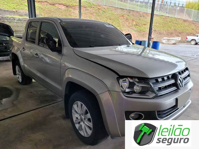 LOTE 037 VOLKSWAGEN/AMAROK HIGHLINE 4MOTION 2.0 TDI BITURBO 2013