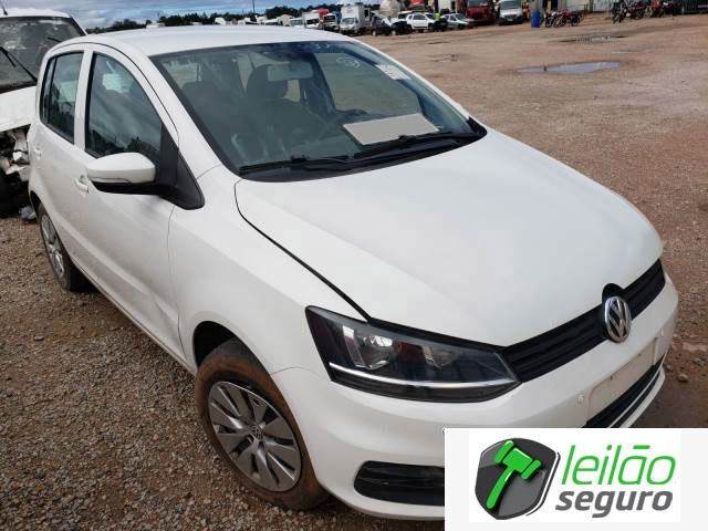LOTE 038 VOLKSWAGEN/FOX TRENDLINE 1.0 TOTAL FLEX 2015