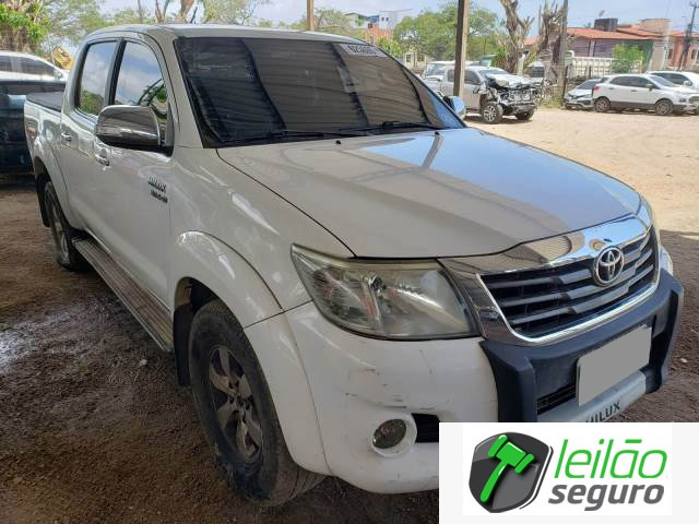 LOTE 009  TOYOTA/HILUX CD SRV 2.7 16V VVT-I 2014
