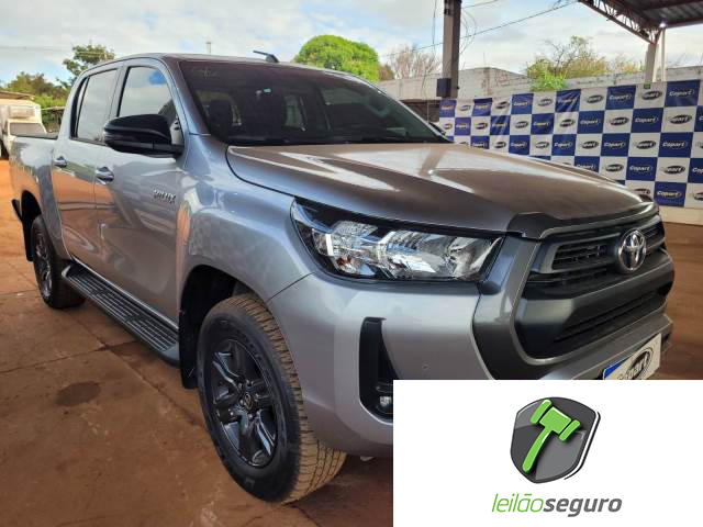 LOTE 006 TOYOTA HILUX CD