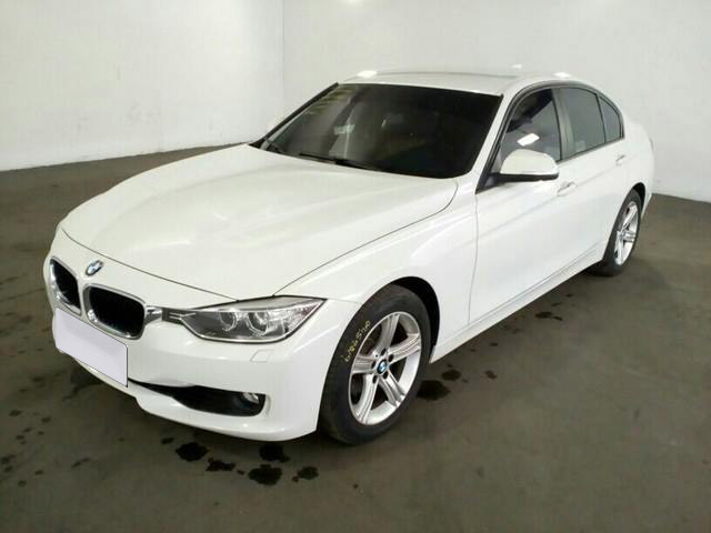 LOTE 042 BMW 320i 2.0 16V TURBO ACTIVE FLEX 4P 2014