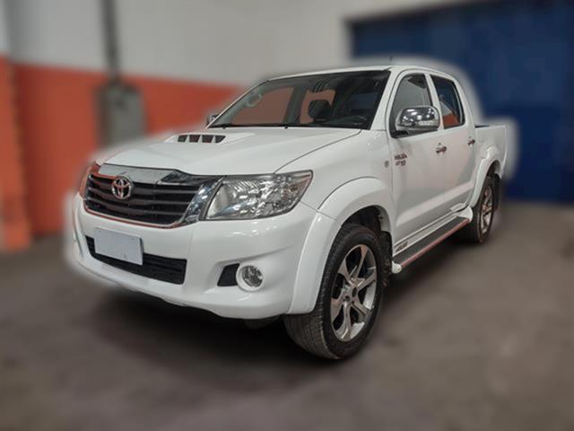 LOTE 020 HILUX CD4X2 SR 2013/2014