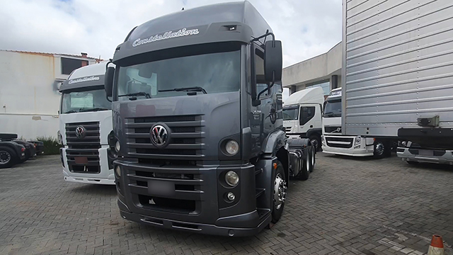 LOTE 012 Volkswagen 25.390 E Constellation