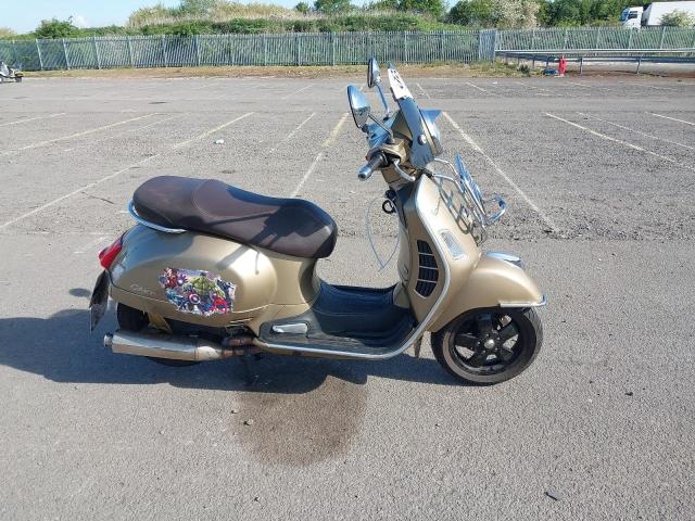 LOTE 028 PIAG VESPA GTS 