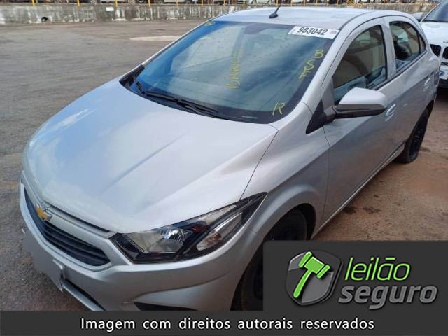 LOTE 019 CHEVROLET ONIX 