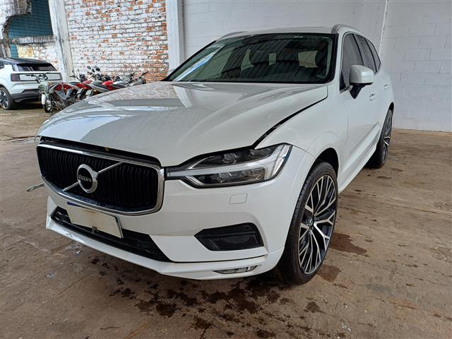 LOTE 075 VOLVO XC60 2.0 T5 MOM