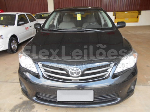LOTE 019  Toyota Corolla Sedan 1.8 2012