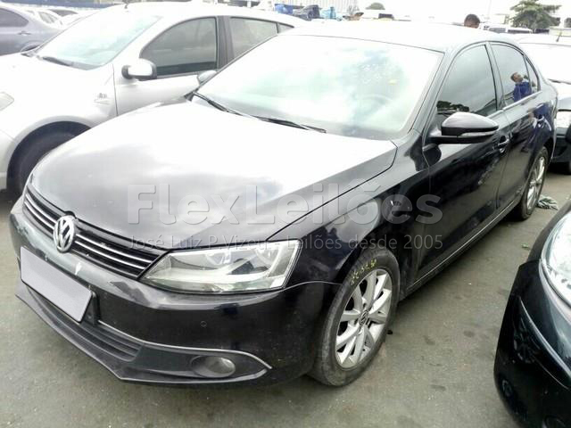 LOTE 025 Volkswagen JETTA Highline 2.0 TSI 2017