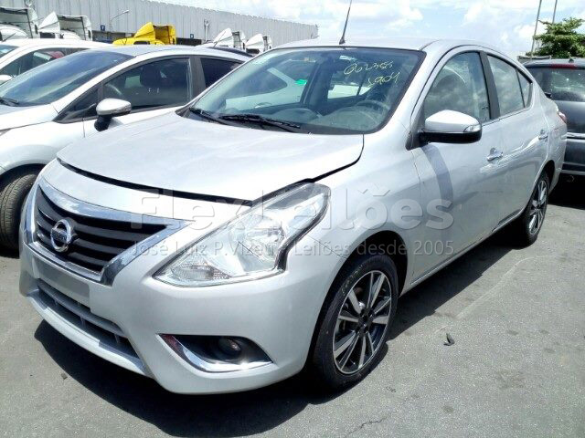 LOTE 039 Nissan Versa 1.6 2017